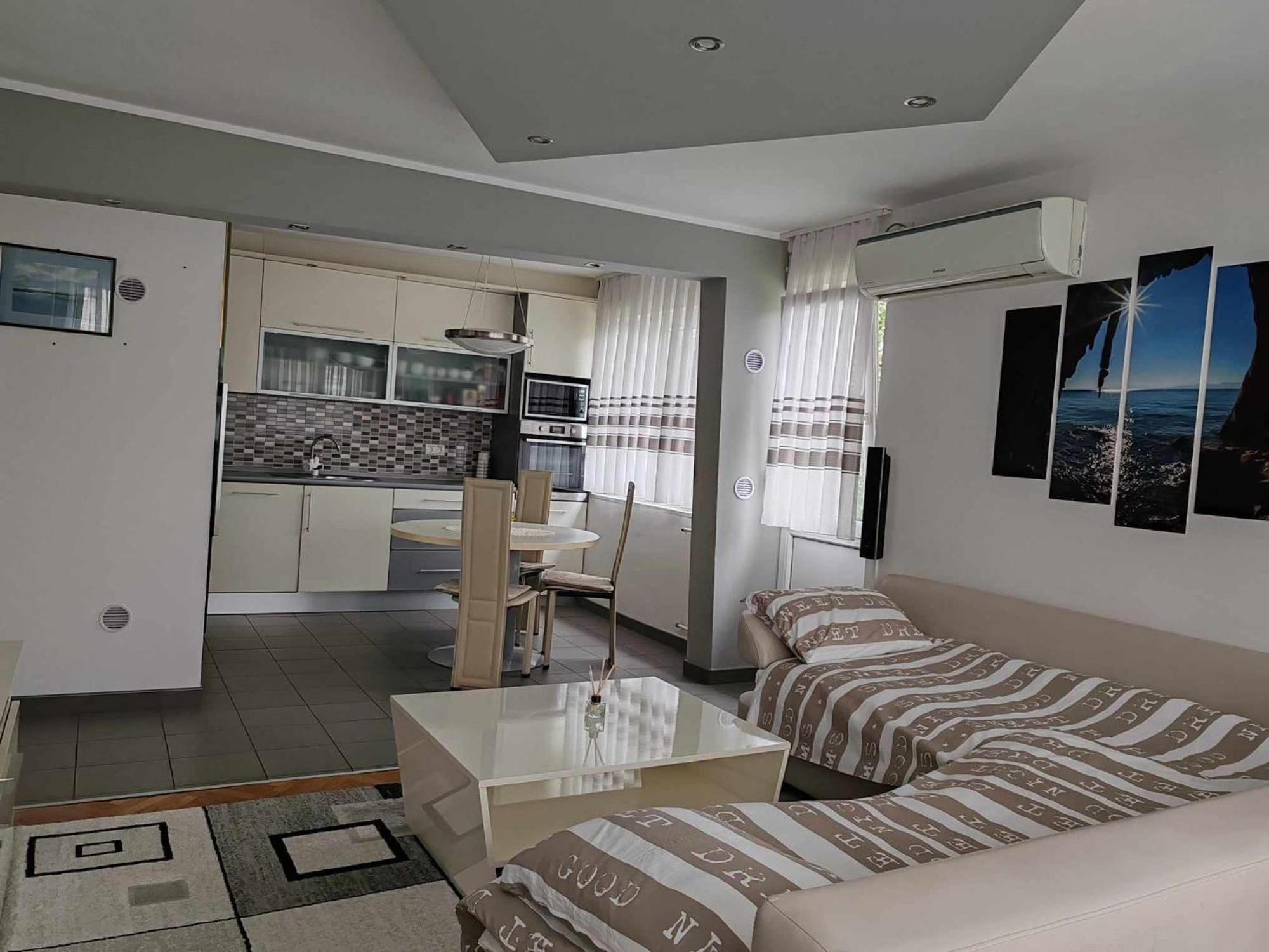 Tina Apartment Karlovac Exterior photo